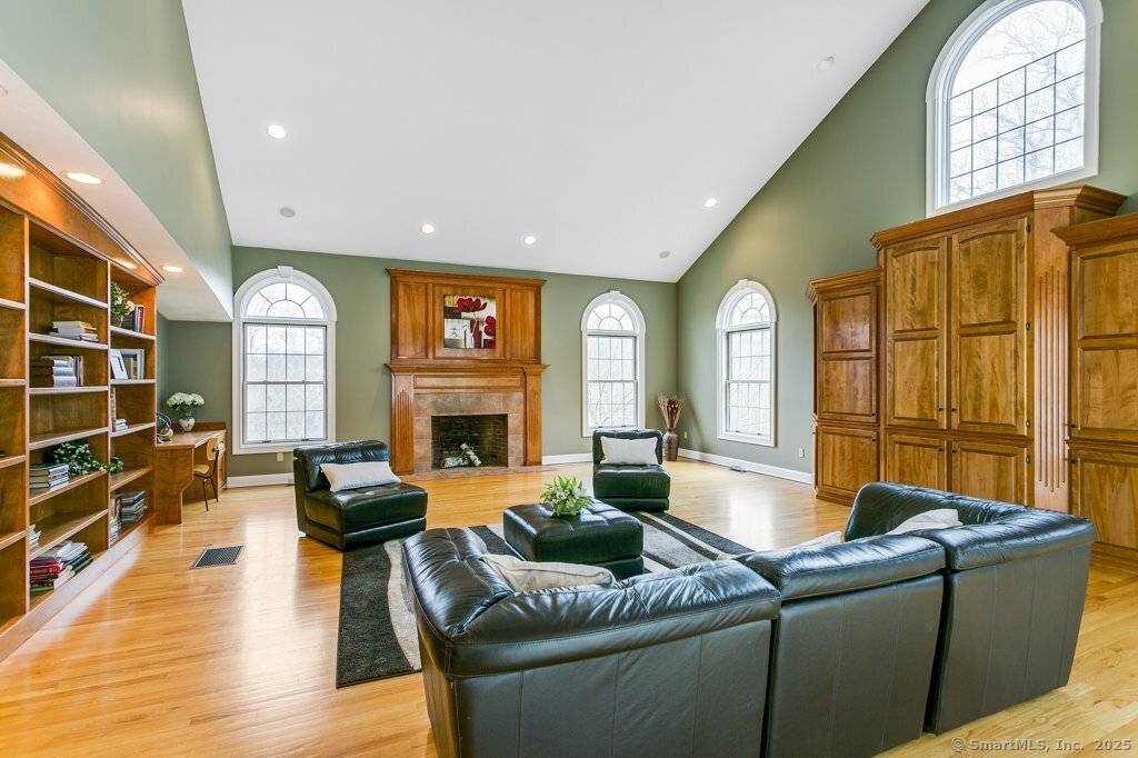 East Lyme, CT 06333,32 Village Drive
