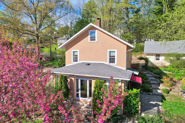 122 Litchfield Road, Watertown, CT 06795