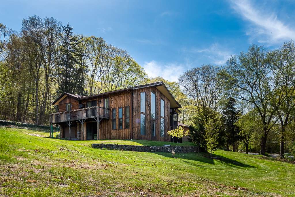 16 Walkley Hill Road, Haddam, CT 06438