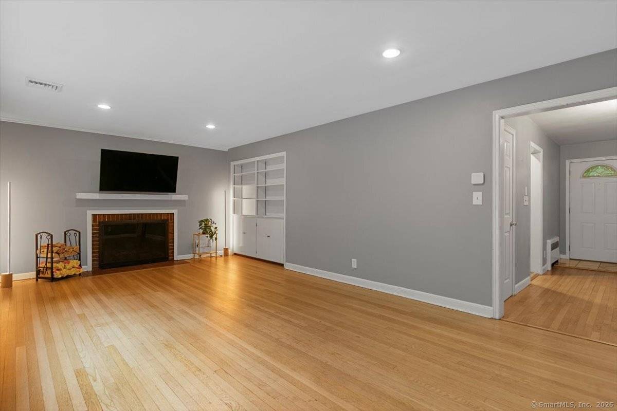 Trumbull, CT 06611,266 Pinewood Trail