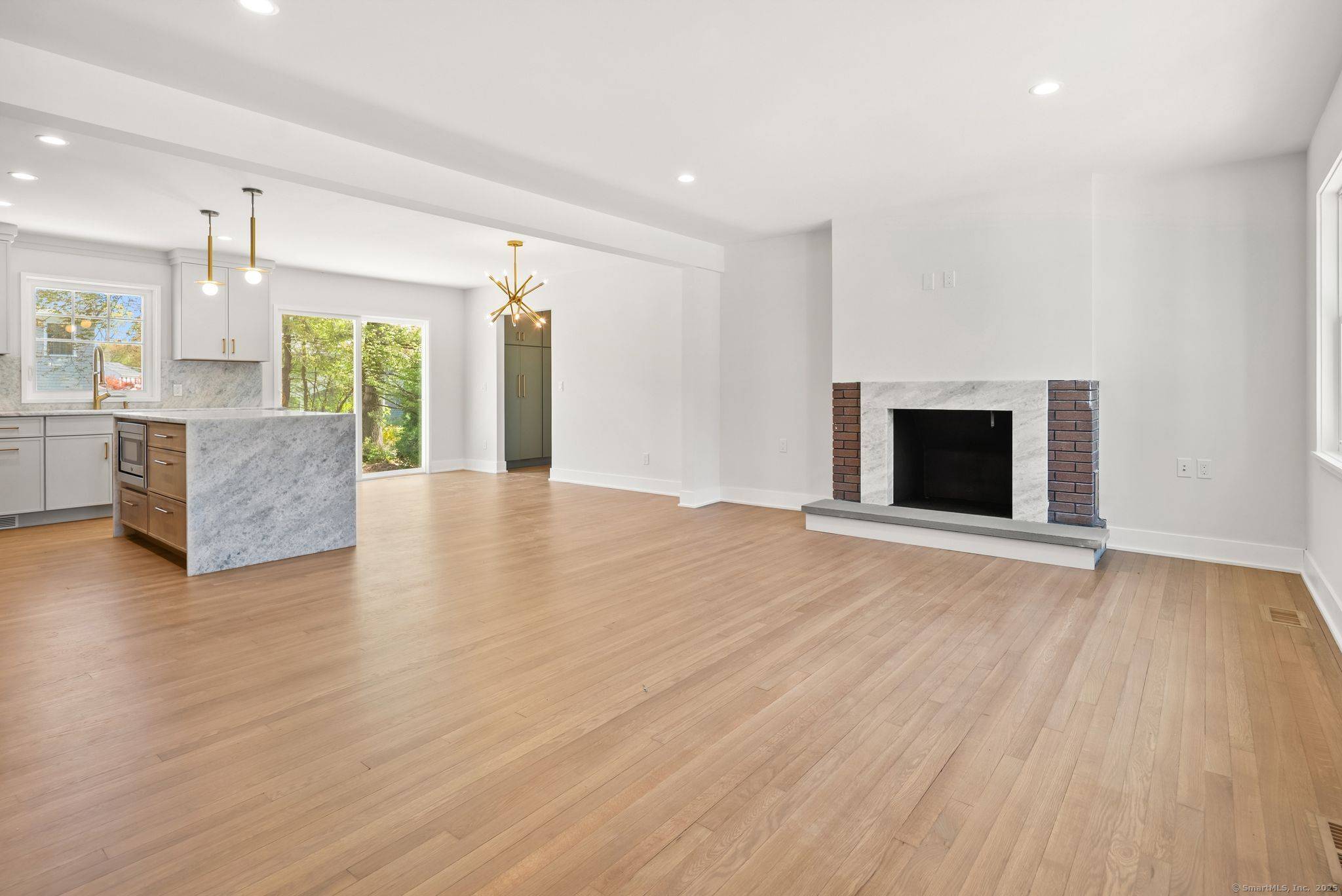 Fairfield, CT 06824,183 Pepperidge Circle