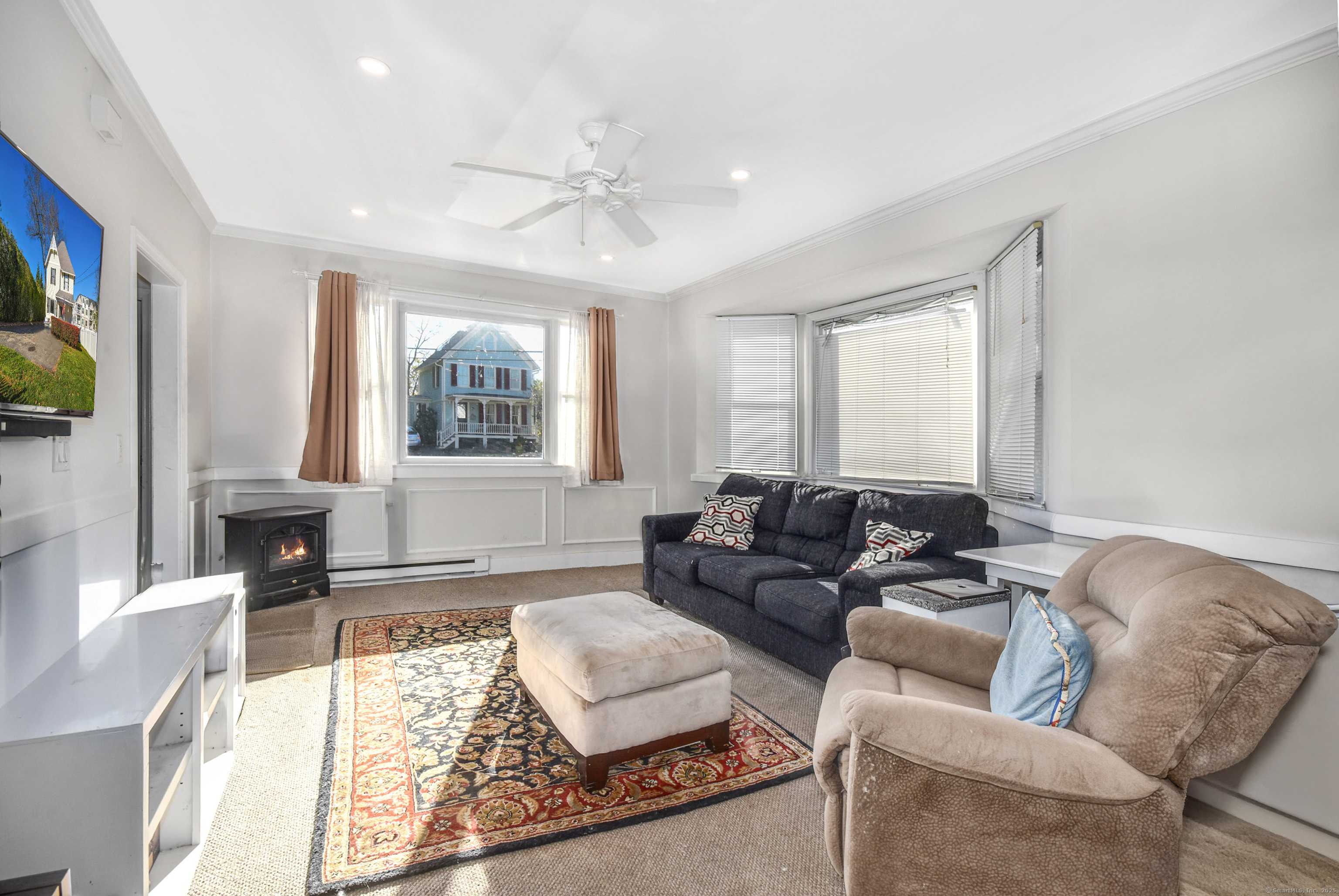 New Canaan, CT 06840,64 East Avenue