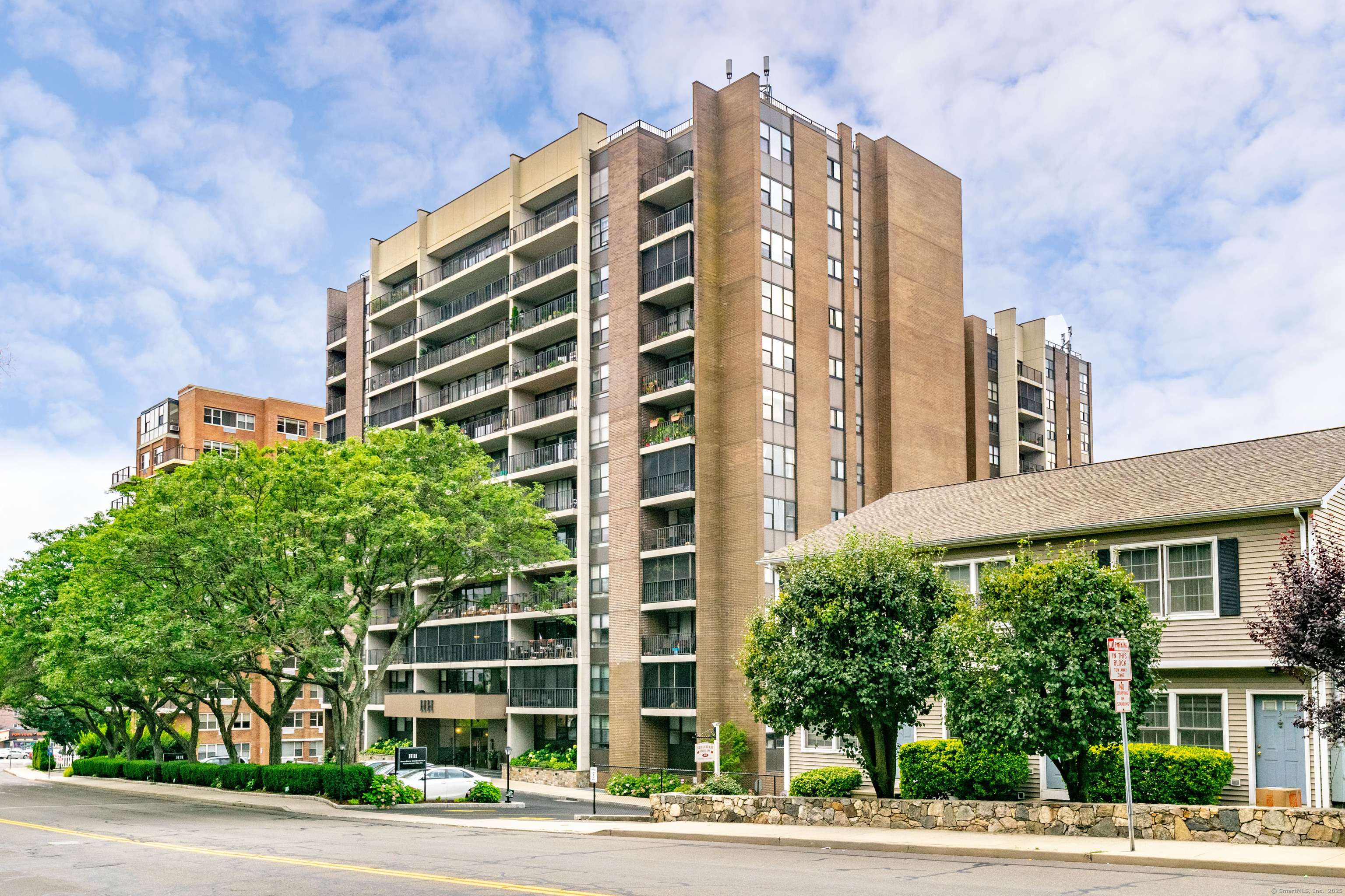 44 Strawberry Hill Avenue #APT 11L, Stamford, CT 06902