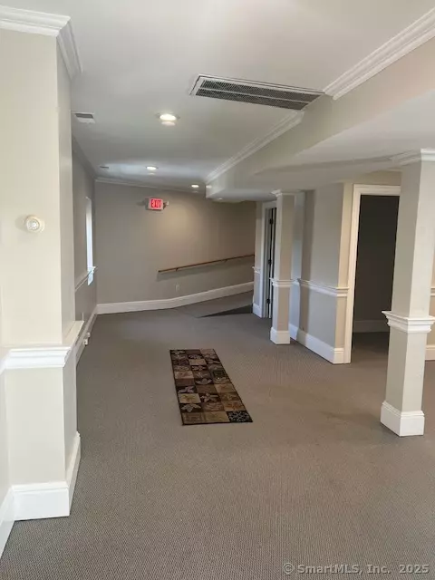 New Canaan, CT 06840,64 Main Street
