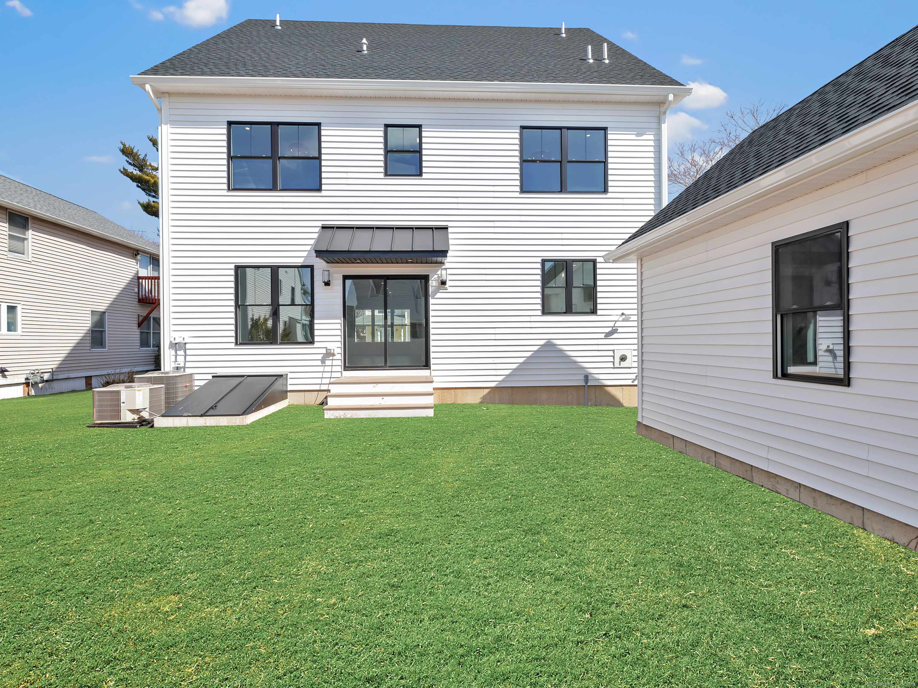 Milford, CT 06460,13 Dunbar Road