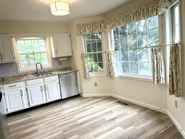Woodbury, CT 06798,31 Woodbury Hill #31