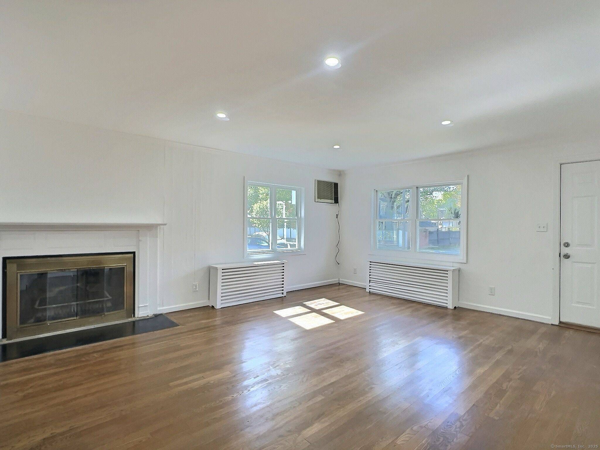 Bridgeport, CT 06604,141 Arcadia Avenue