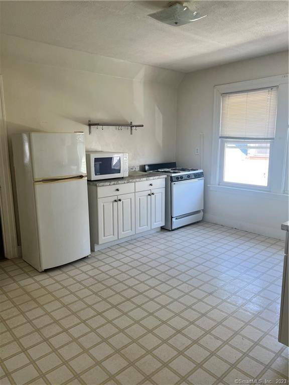New Haven, CT 06511,250 Willow Street ##3