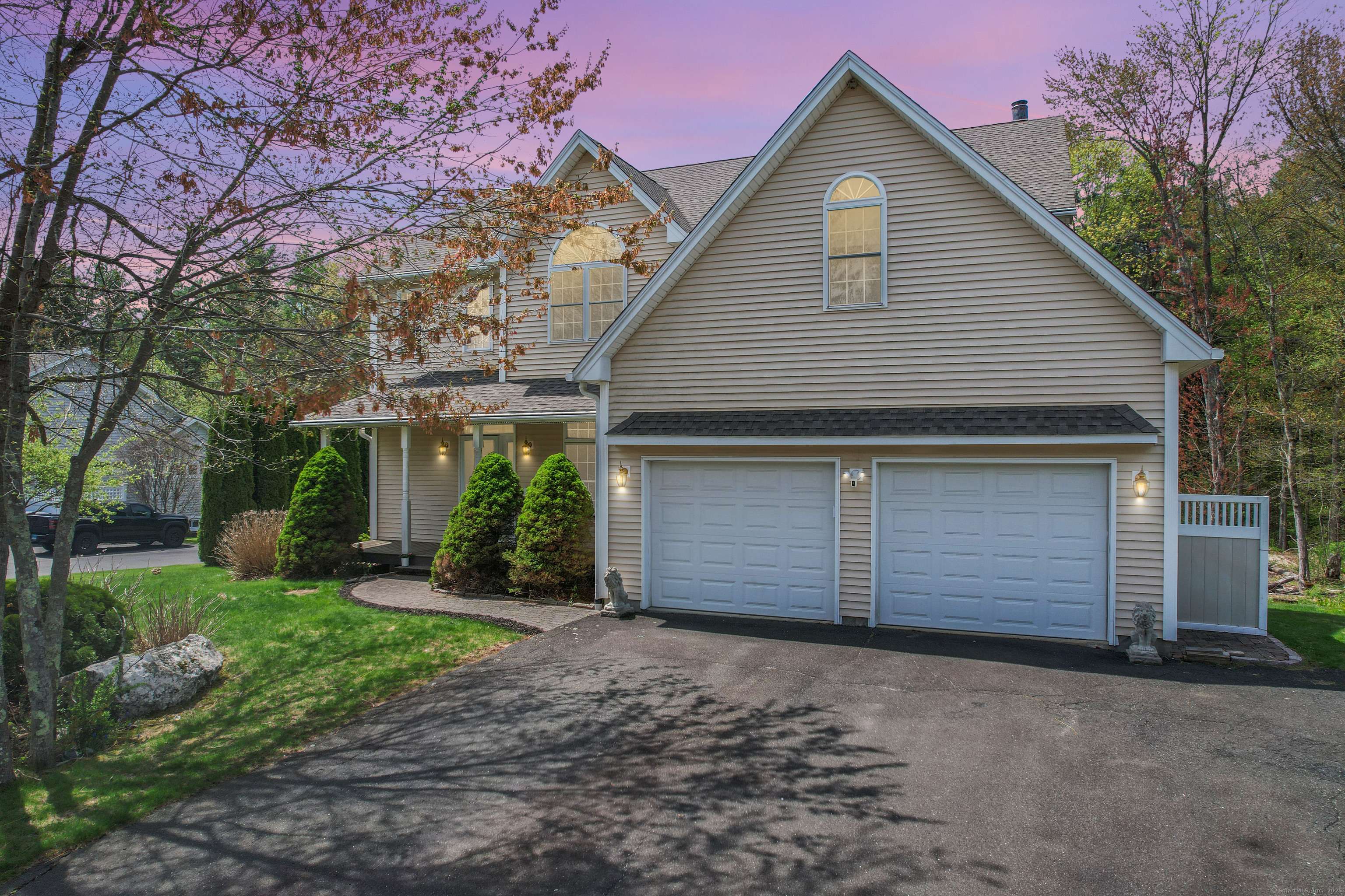 85 Chippenwood Lane, Bristol, CT 06010