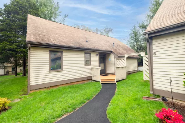 7 Copper Hill Drive #7, Guilford, CT 06437