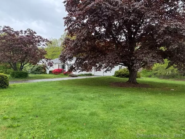 Orange, CT 06477,439 Howellton Road