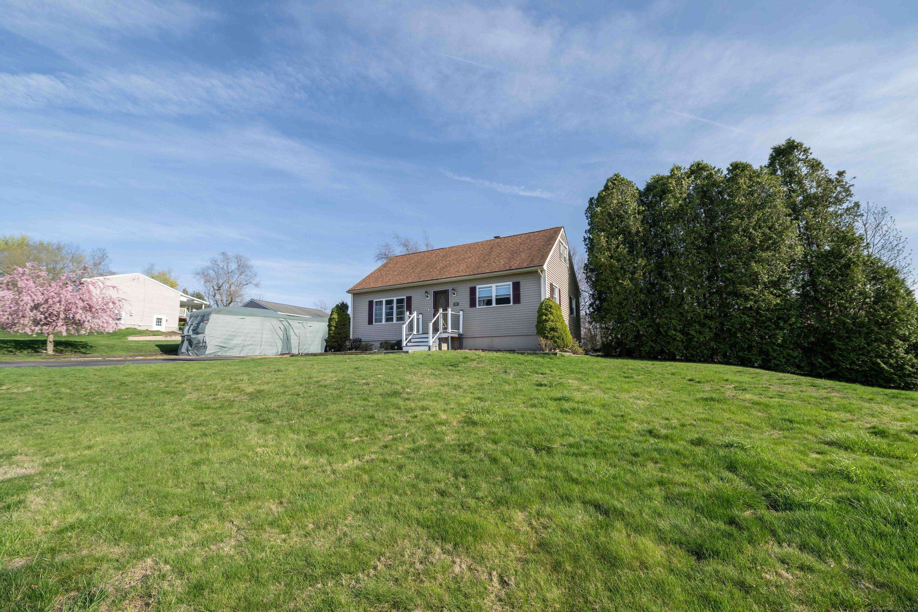 Plainfield, CT 06374,17 Terry Lane