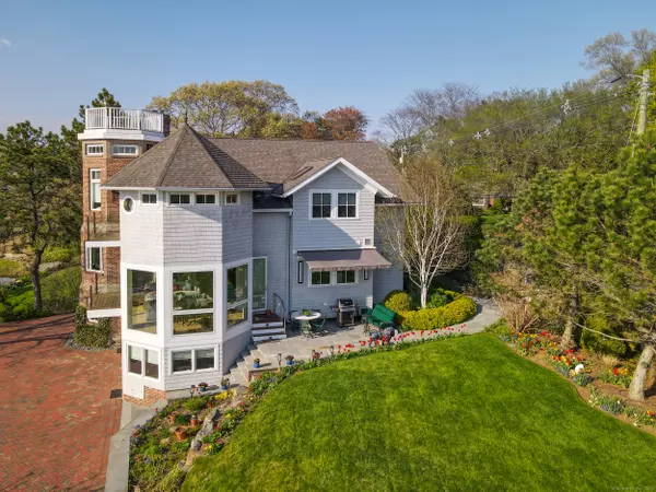 Guilford, CT 06437,539 Colonial Road