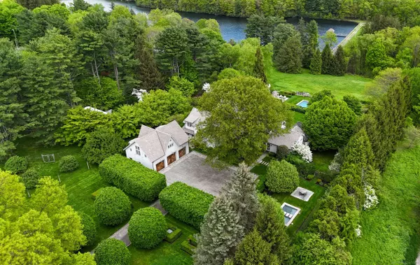 New Canaan, CT 06840,945 Oenoke Ridge