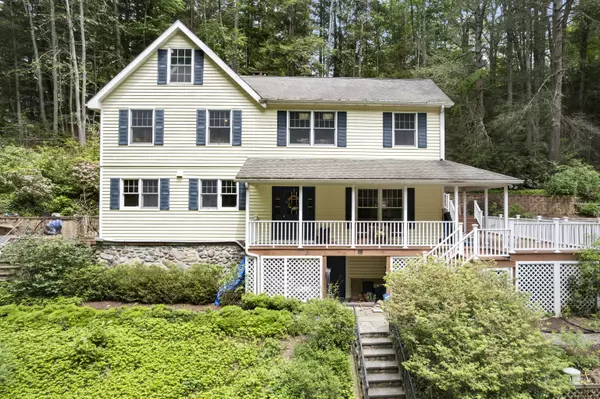 Monroe, CT 06468,18 Brookside Trail