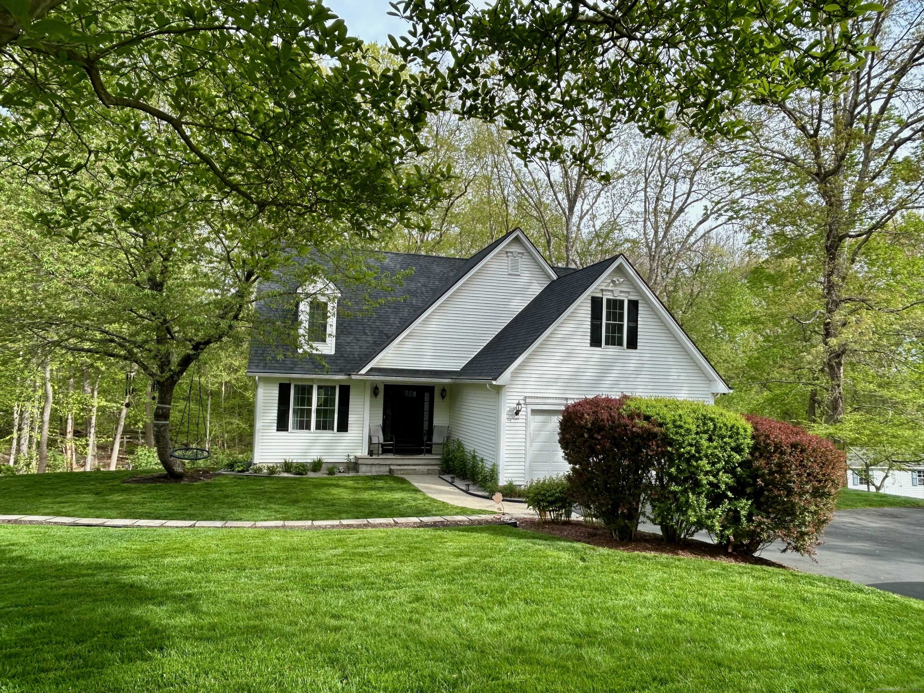 92 Sherwood Lane, Norwich, CT 06360