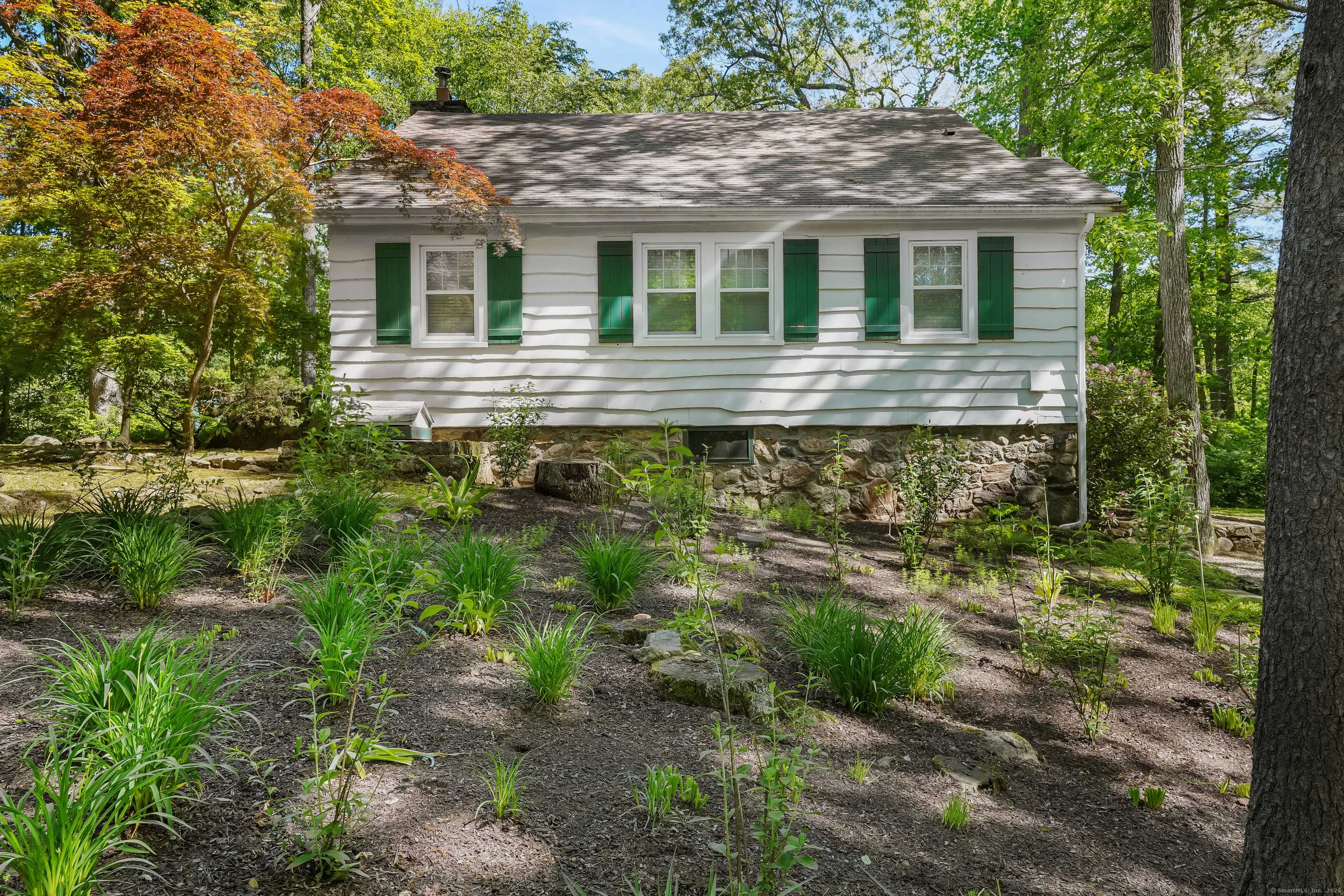 Ridgefield, CT 06877,12 Woody Place