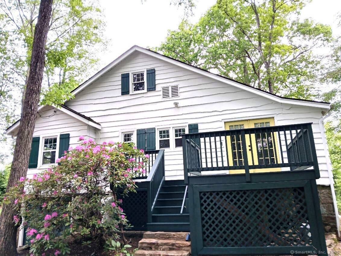 12 Woody Place, Ridgefield, CT 06877