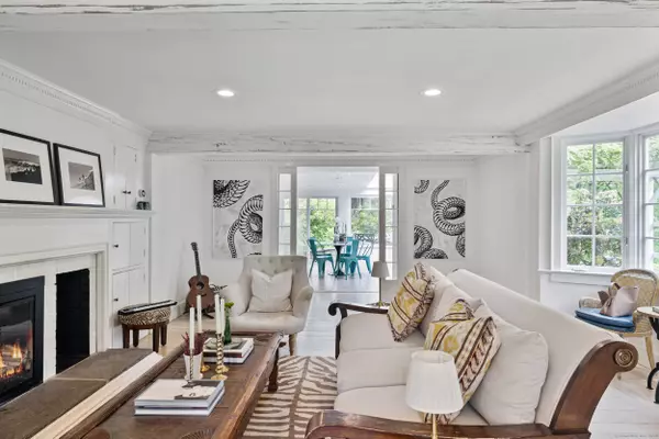 New Canaan, CT 06840,467 Laurel Road