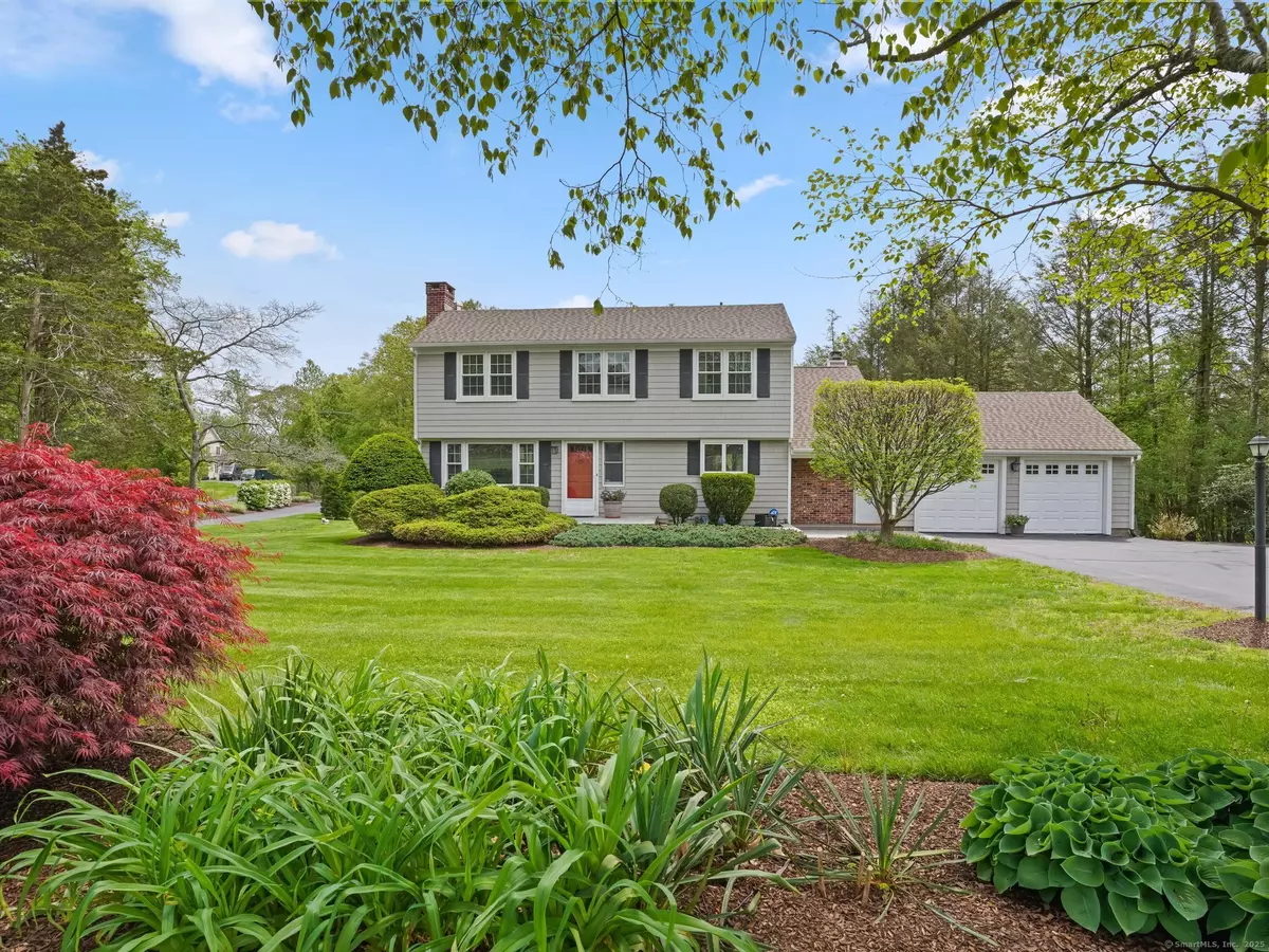 Trumbull, CT 06611,94 Porters Hill Road