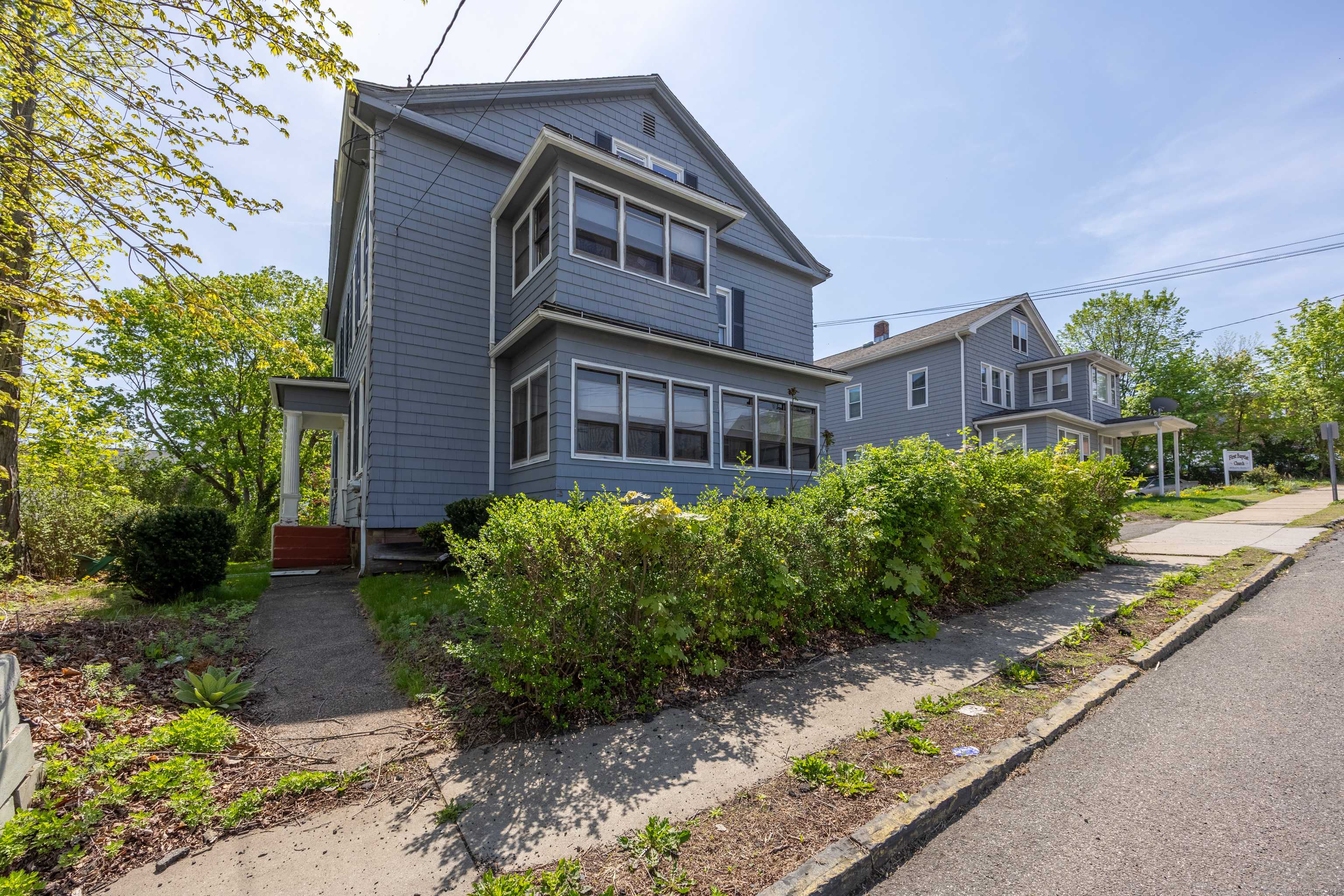 Meriden, CT 06450,16 High Street