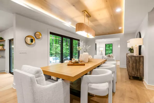 Westport, CT 06880,26 Hitchcock Road