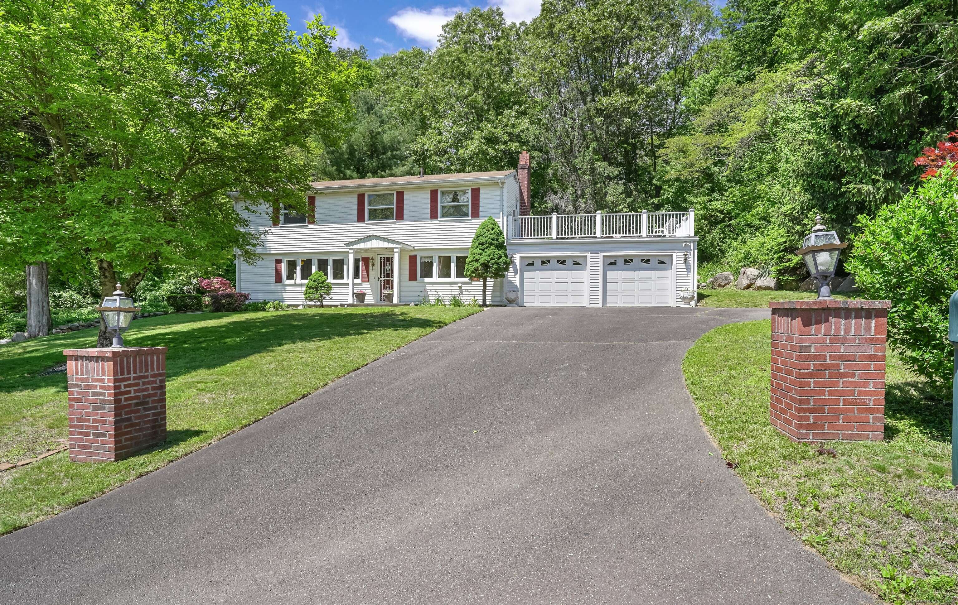 37 Shawnee Road, Trumbull, CT 06611