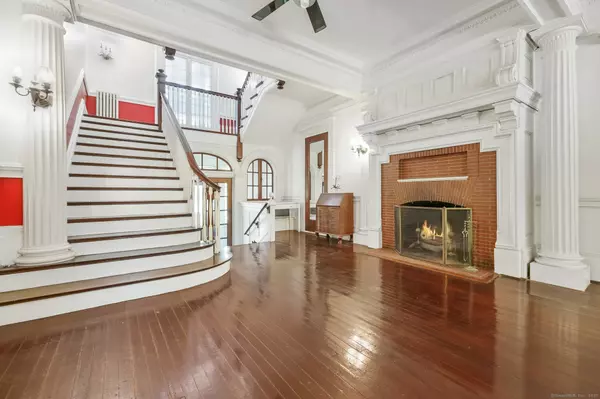 Greenwich, CT 06831,26 Shady Lane