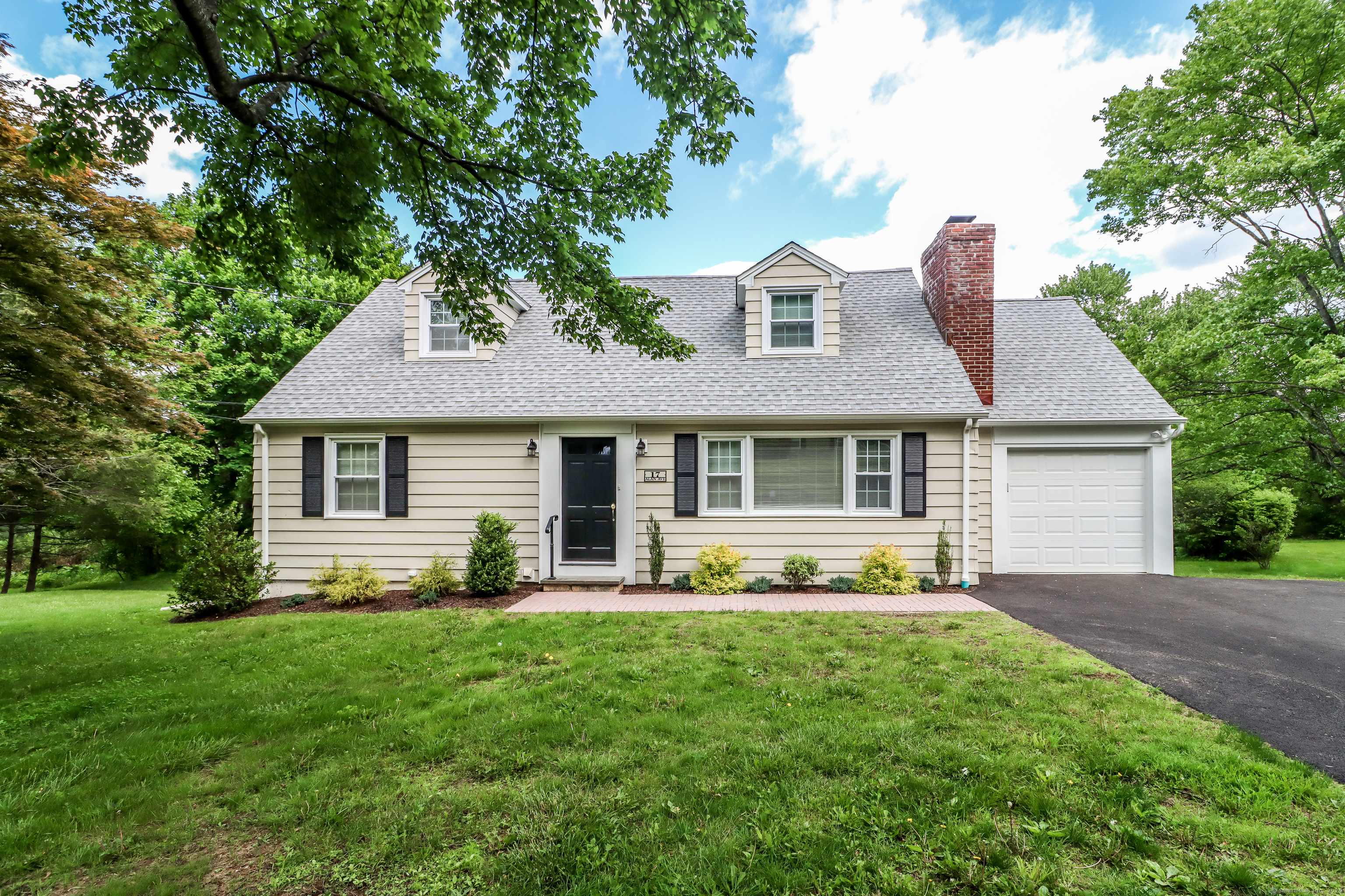 Danbury, CT 06811,17 Alan Avenue