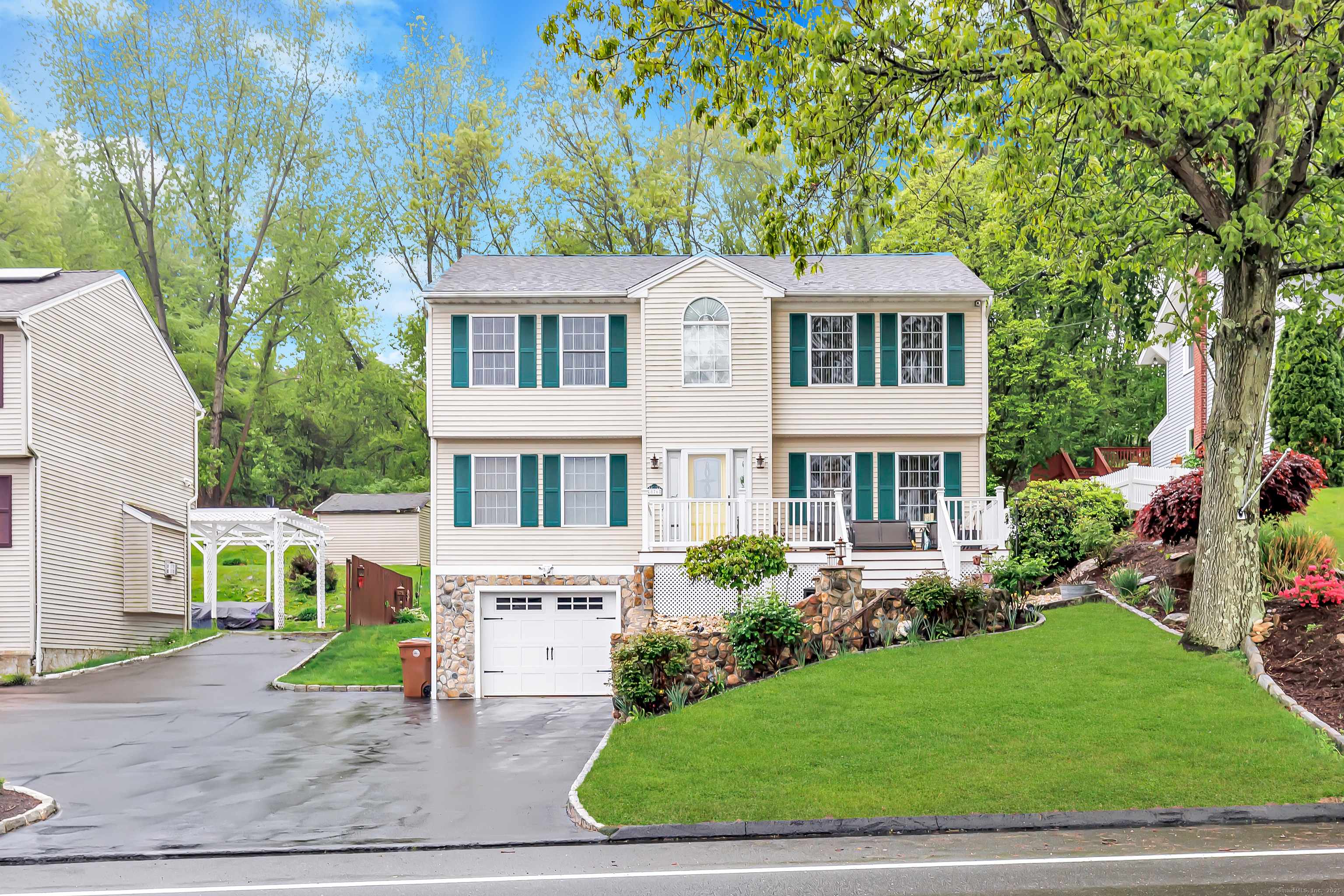 876 Howe Avenue,  Shelton,  CT 06484