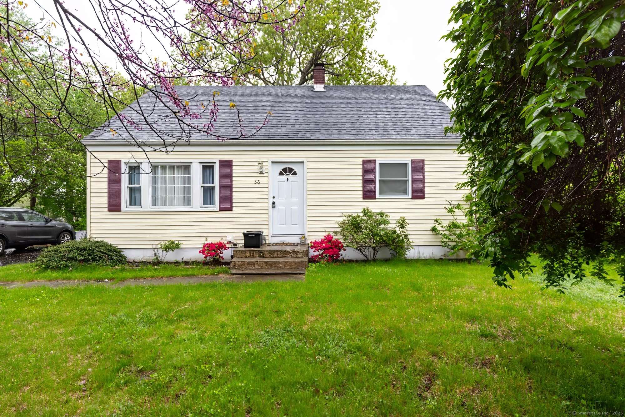 36 Beechwood Road, Montville, CT 06370