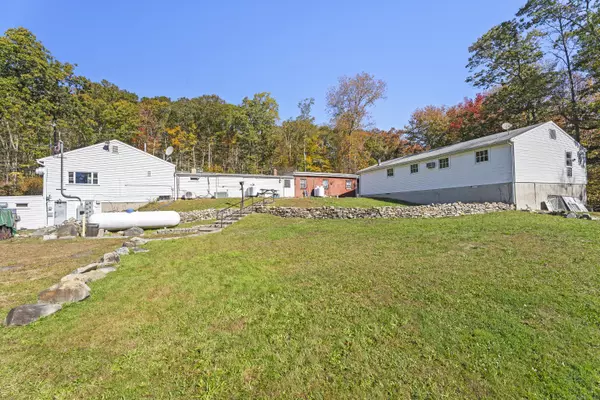 Deep River, CT 06417,497 Winthrop Road