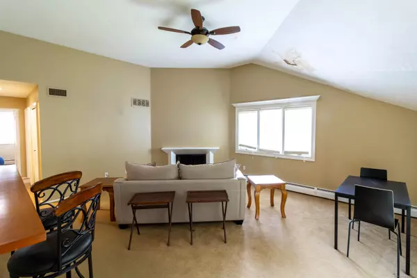 11 Byrne Court #C2, Farmington, CT 06032