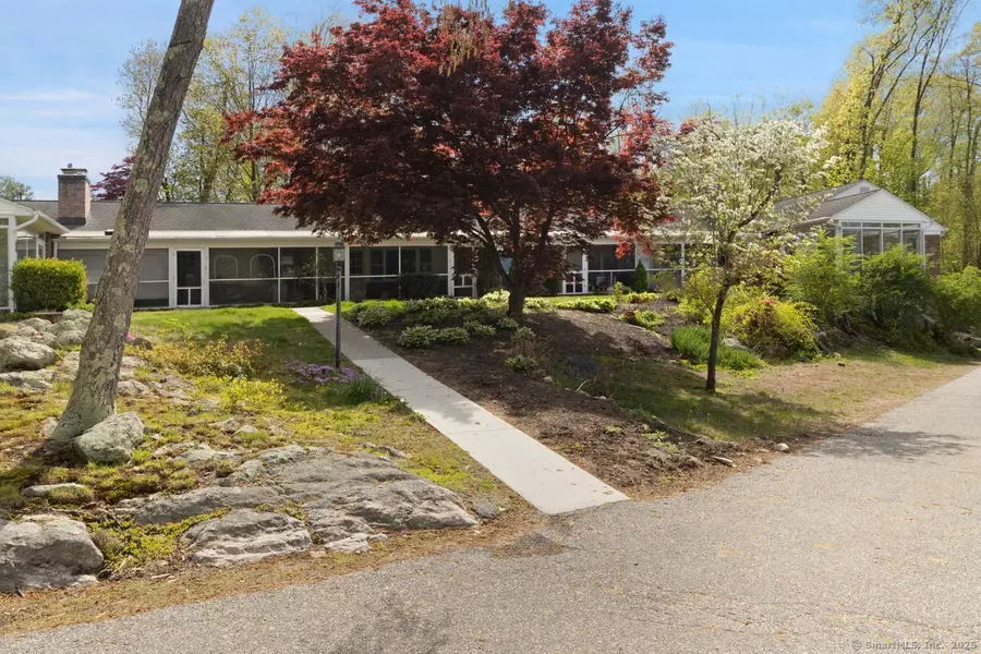 3 Arbor Drive #3, Brookfield, CT 06804