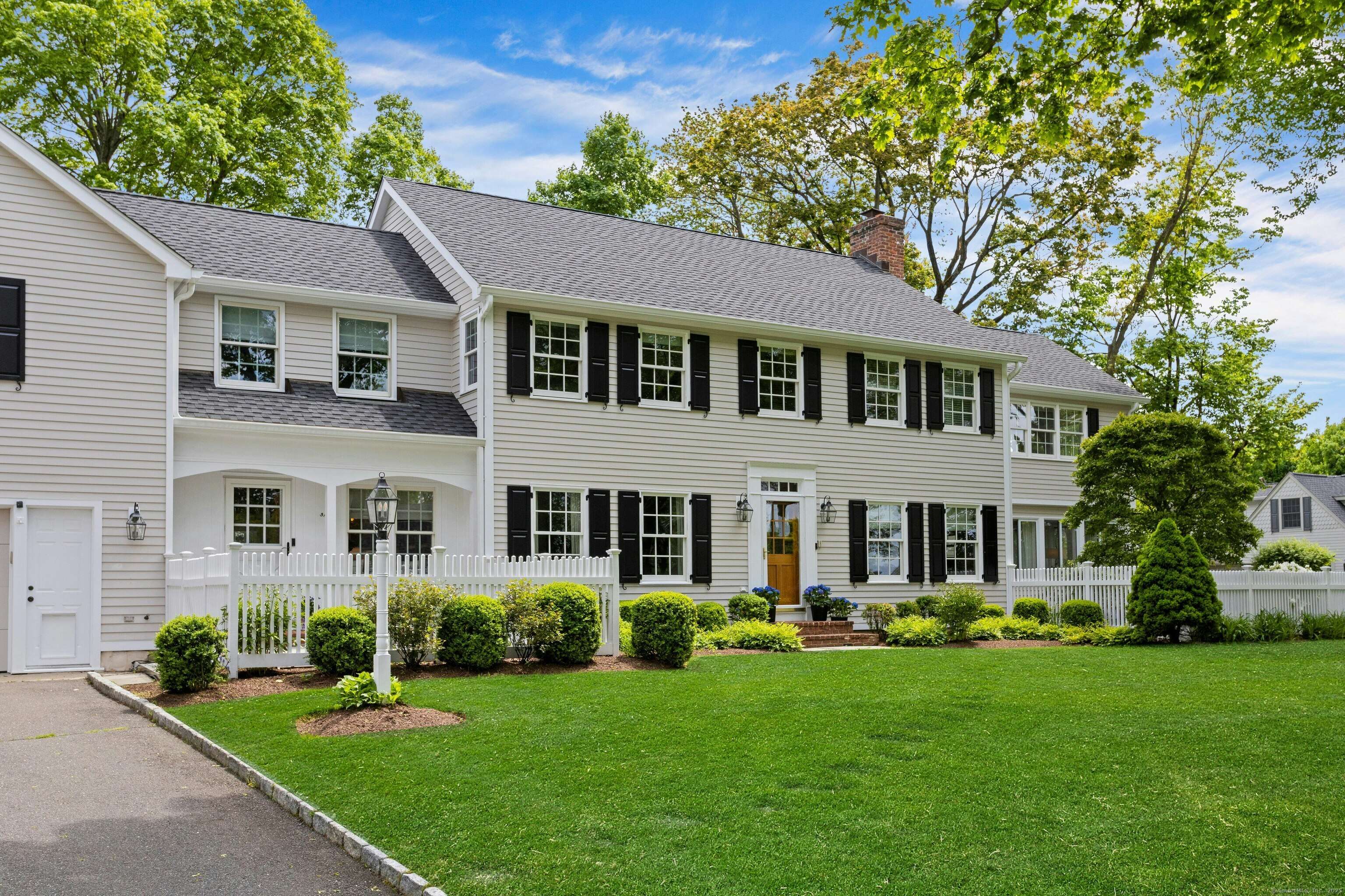 Darien, CT 06820,16 Lighthouse Way