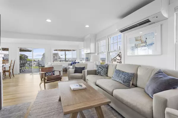 Old Lyme, CT 06371,15 Cottage Road