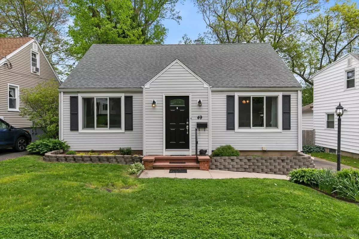 West Haven, CT 06516,49 Hillside Avenue