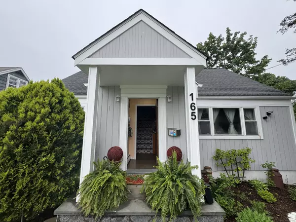 165 GREENFIELD Drive, Bridgeport, CT 06606