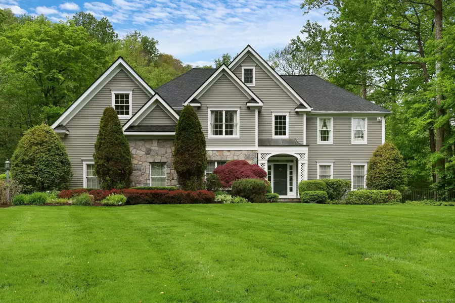 10 Misty Brook Lane, New Fairfield, CT 06812