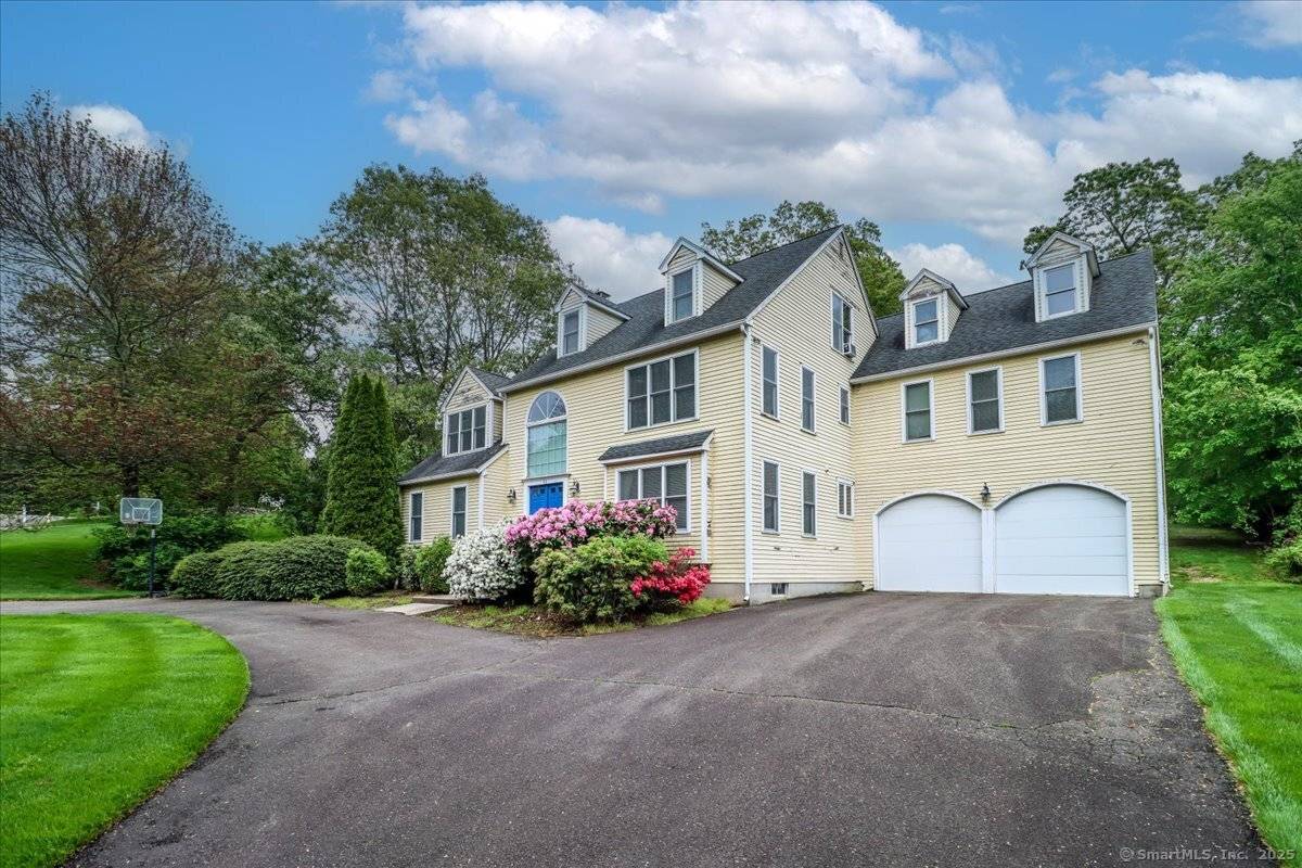 93 Putting Green Road North, Trumbull, CT 06611