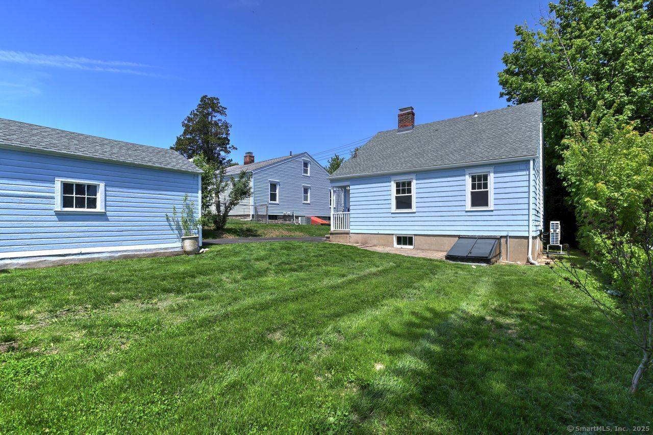 Stratford, CT 06614,413 Wilcoxson Avenue