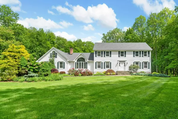 6 Galilee Way, Newtown, CT 06470