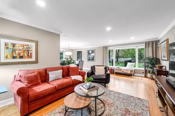 West Hartford, CT 06117,267 Simsbury Road