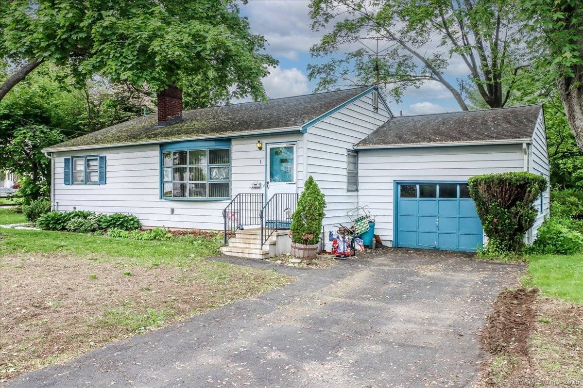 1 Triangle Terrace, Danbury, CT 06810