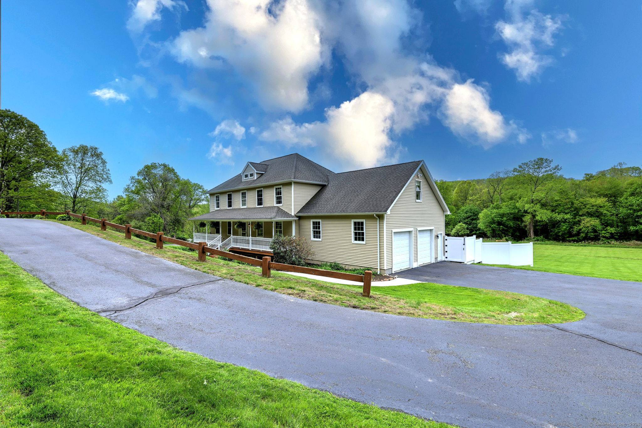 581 Chestnut Tree Hill Road, Oxford, CT 06478