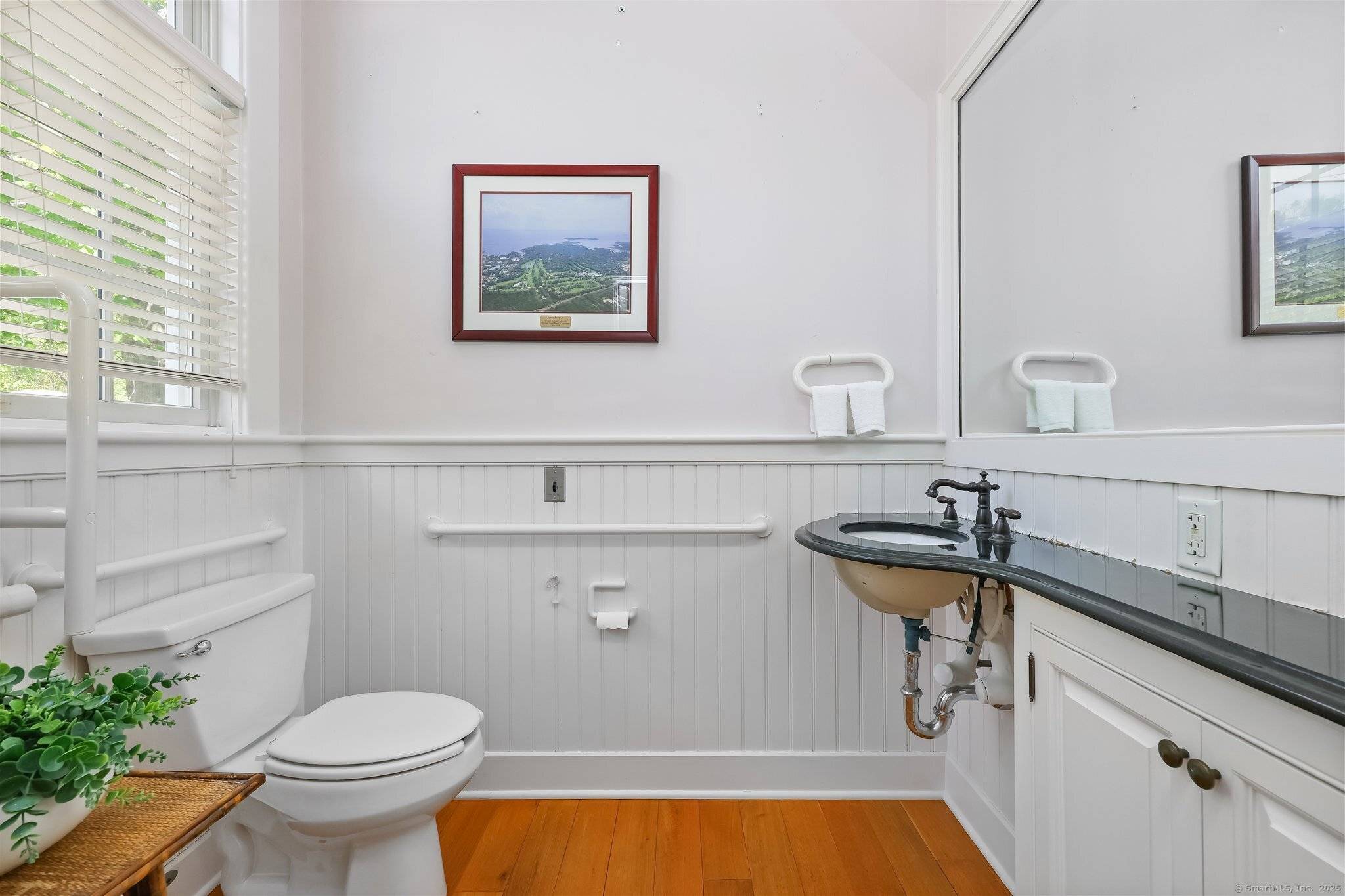 Greenwich, CT 06807,301 Valley Road