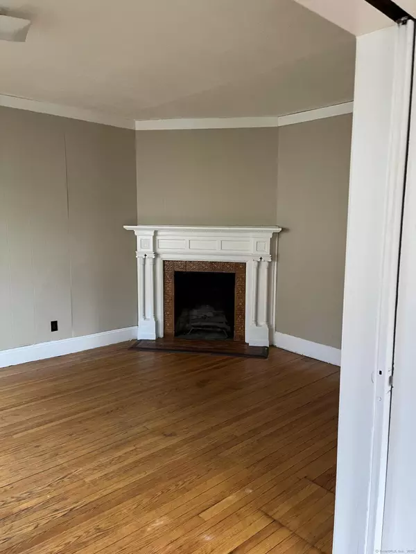 Meriden, CT 06450,51 Griswold Street