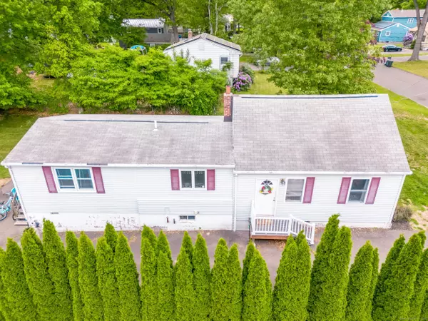 North Haven, CT 06473,40 Woodland Avenue