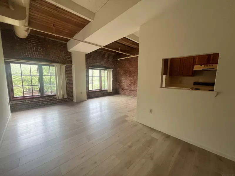 839 Main Street #APT 17, Torrington, CT 06790