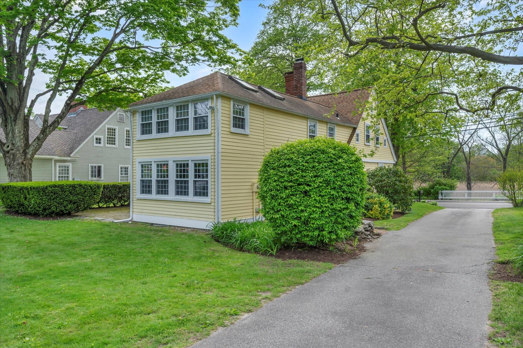 Clinton, CT 06413,11 Liberty Street